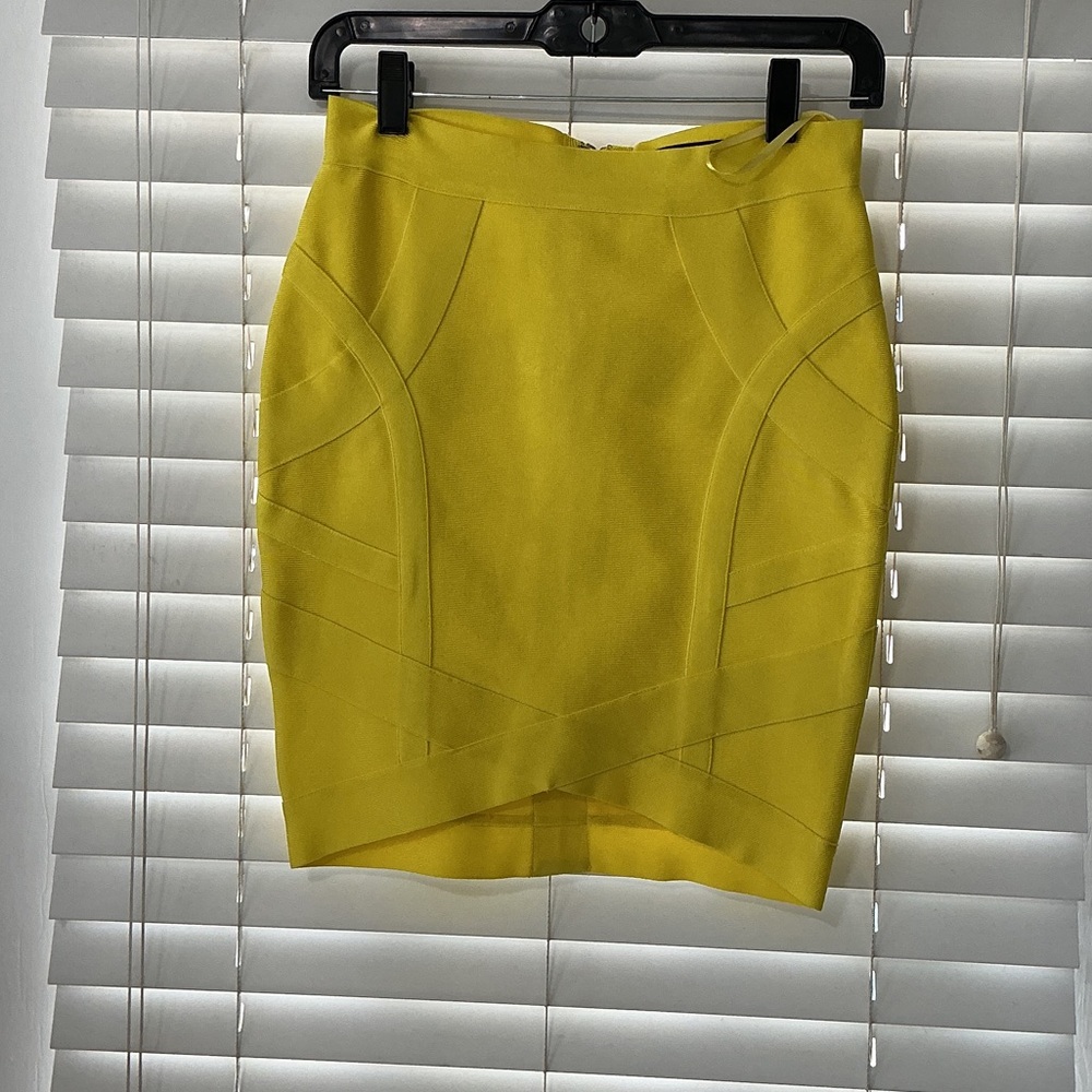 Elegant Yellow Pencil Skirt